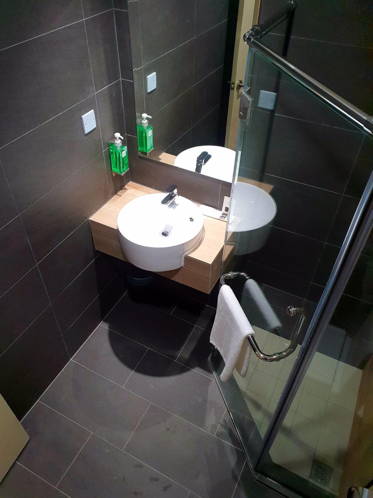 Qlio Hotel Kota Kinabalu Bagian luar foto